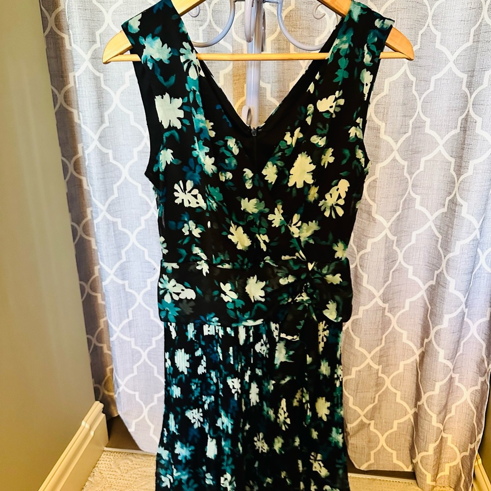 #🌻122 Brand new with tag DKNY Yellow and Cream Pleated Maxi Dress
